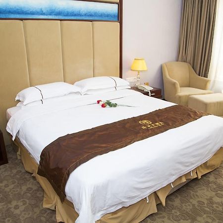 Long Zhou Grand Hotel 広州 エクステリア 写真