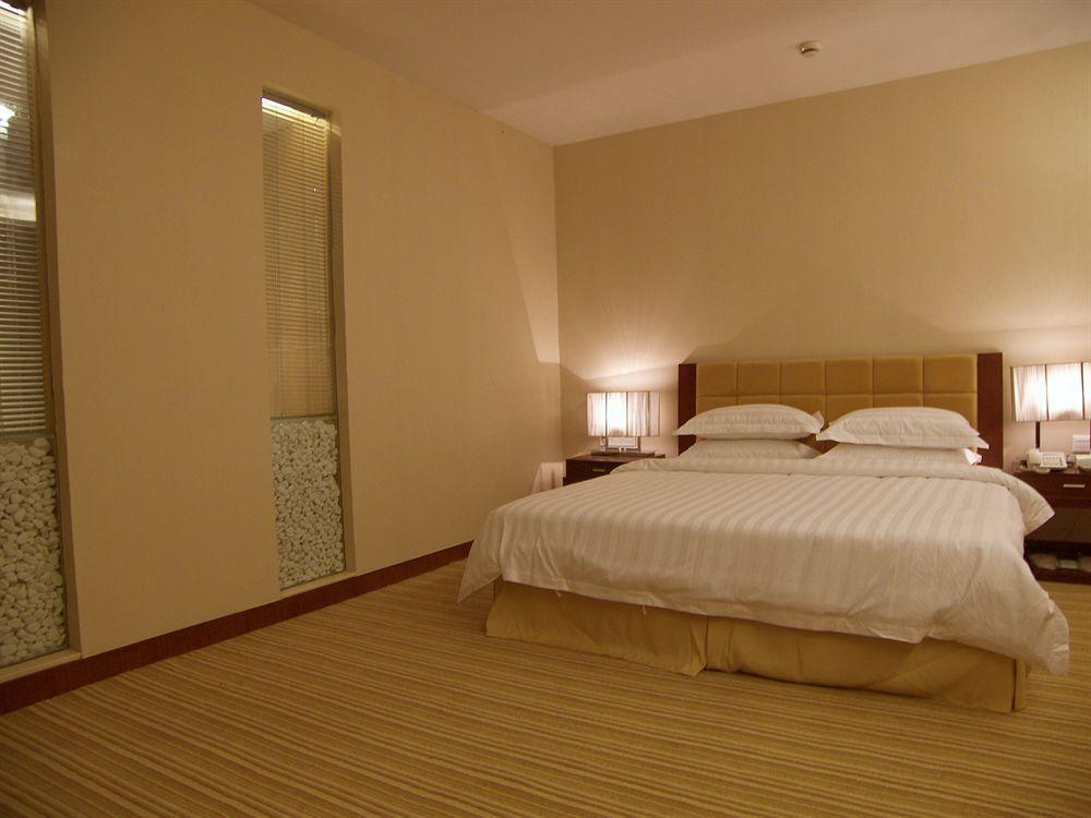 Long Zhou Grand Hotel 広州 エクステリア 写真